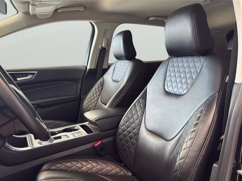 Certified 2024 Ford Edge Titanium image 11