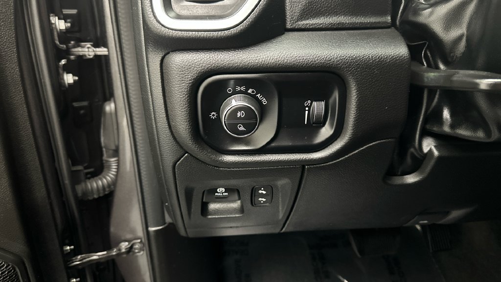 Used 2023 RAM 1500 Big Horn AWD/4WD image 24