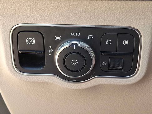 Certified 2023 Mercedes-Benz GLB 250 4MATIC image 22