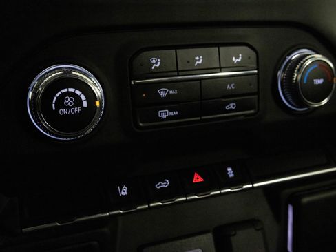 Certified 2024 GMC Sierra 2500 Pro w/ Convenience Package image 18