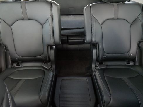 Used 2023 Honda Pilot EX-L image 13