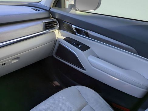 Used 2020 Kia Telluride EX w/ EX Premium Package image 16