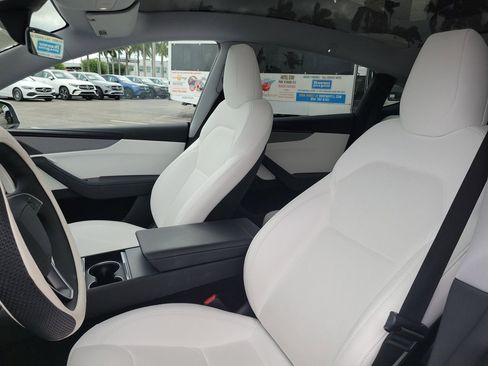 Used 2026 Tesla Model Y 2WD image 23