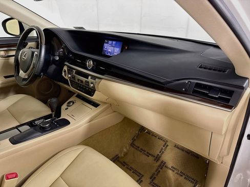 Used 2013 Lexus ES 350 w/ Premium Pkg FWD image 35
