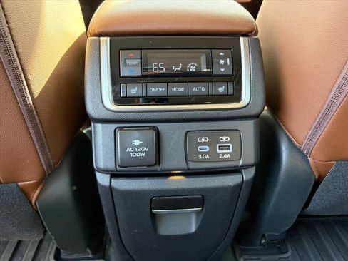 Used 2024 Subaru Ascent Touring image 9