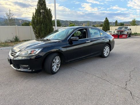 Used 2015 Honda Accord EX image 11