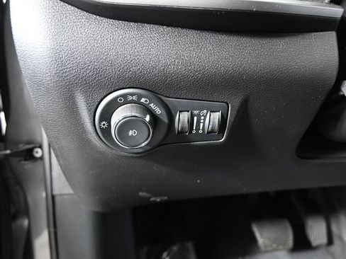 Used 2023 Jeep Compass Latitude w/ Convenience Group AWD/4WD image 23