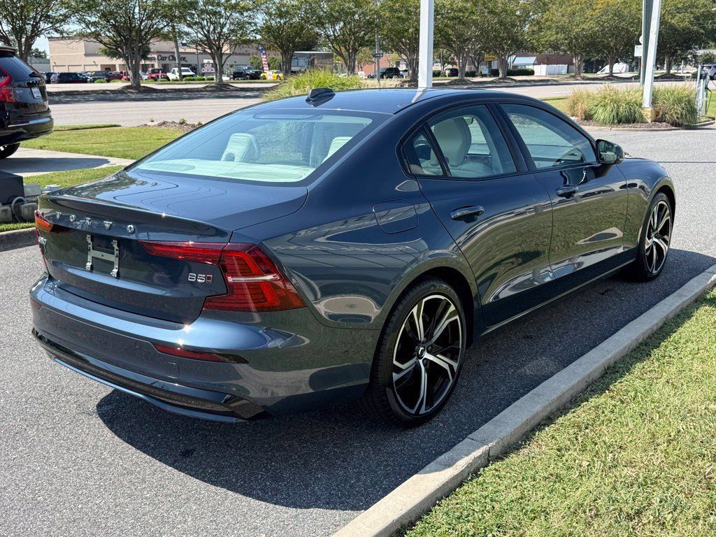 Used 2024 Volvo S60 B5 Plus w/ Climate Package AWD/4WD image 12