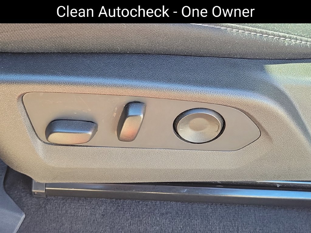 Used 2024 Chevrolet Colorado LT w/ LT Convenience Package II AWD/4WD image 8