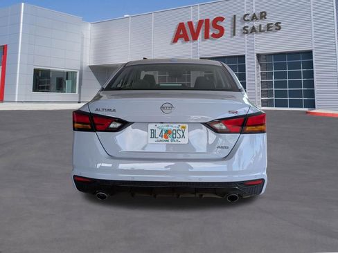 Used 2025 Nissan Altima 2.5 SR w/ SR Premium Package AWD/4WD image 9