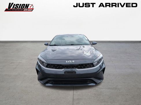 Used 2022 Kia Forte LXS image 2