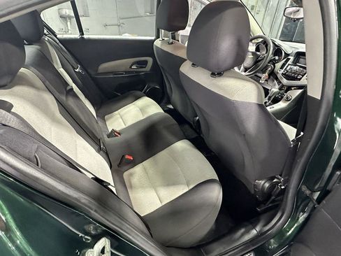Used 2014 Chevrolet Cruze LS FWD image 28