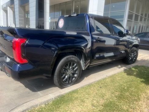 Used 2022 Toyota Tundra Platinum w/ Advanced Package AWD/4WD image 5