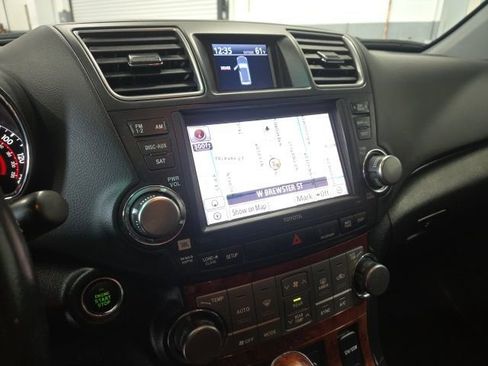 Used 2012 Toyota Highlander Limited w/ Tow Pkg image 15