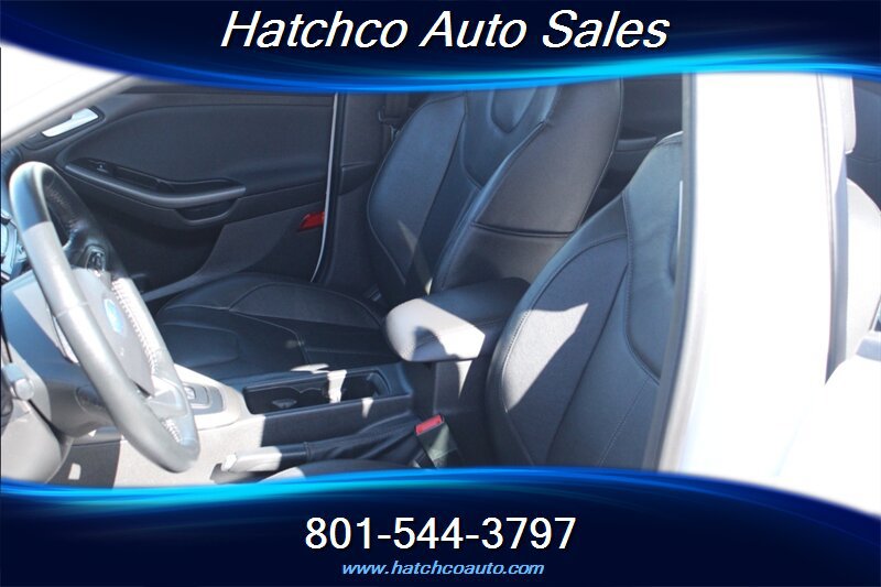 Used 2015 Ford Focus SE w/ Equipment Group 201A FWD image 11