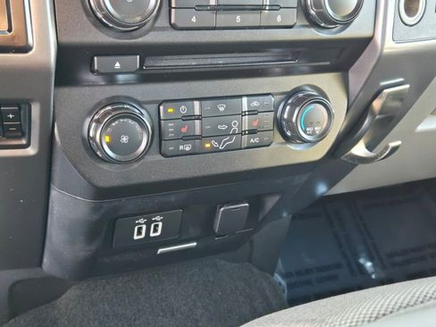 Used 2017 Ford F250 XLT w/ XLT Premium Package image 28