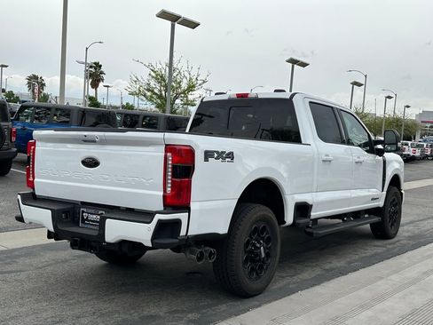 Used 2024 Ford F250 XLT w/ Black Appearance Package AWD/4WD image 7