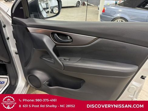 Certified 2021 Nissan Rogue Sport S image 36