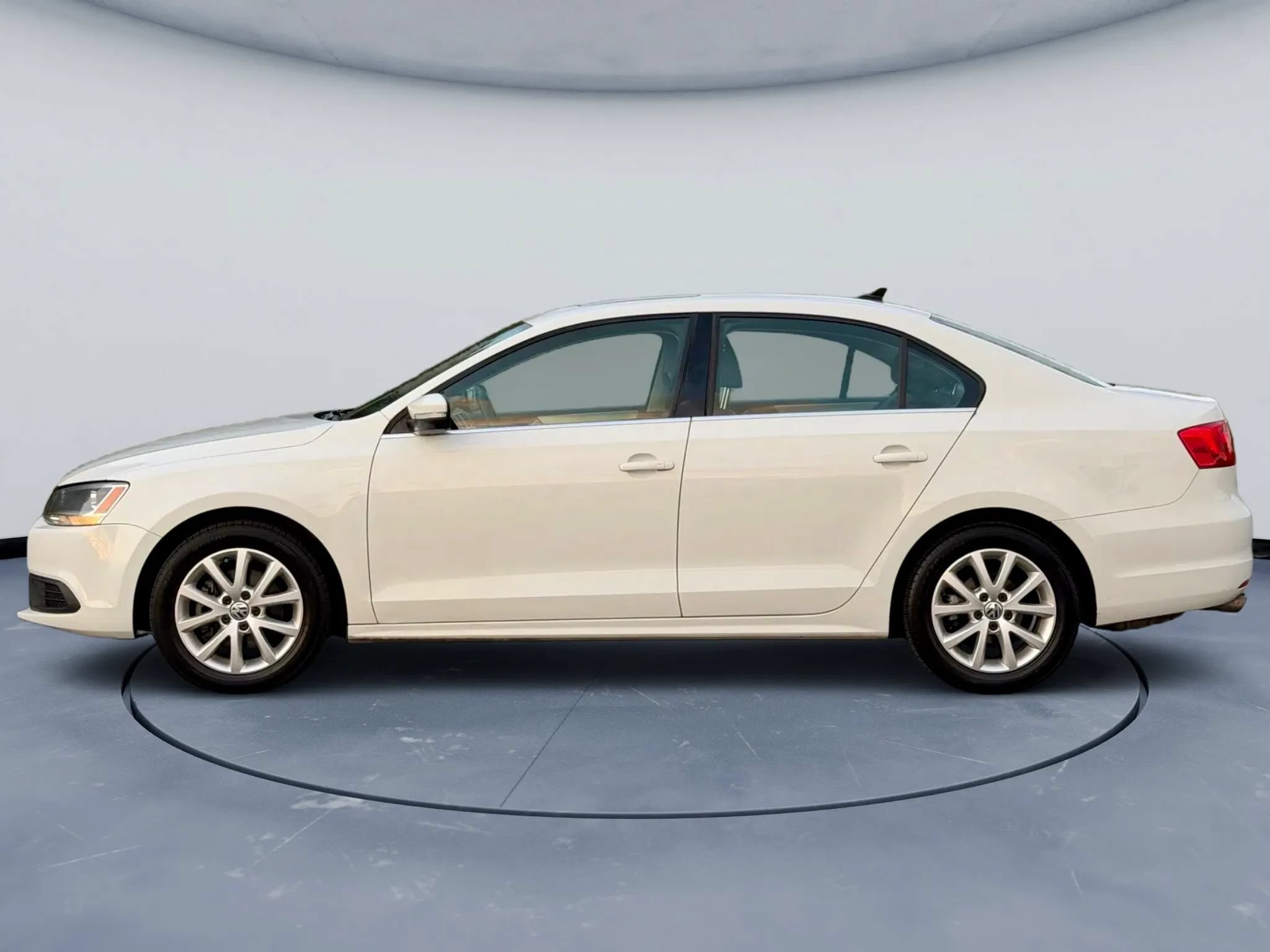 Used 2014 Volkswagen Jetta SE FWD image 3