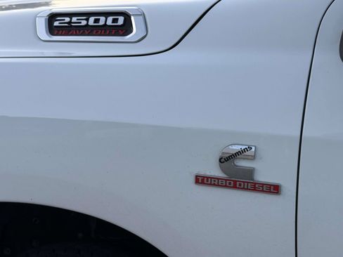 Used 2024 RAM 2500 Big Horn AWD/4WD image 4