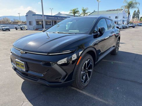 New 2026 Chevrolet Equinox EV LT image 4