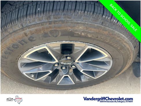 Used 2023 Chevrolet Suburban Z71 AWD/4WD image 7