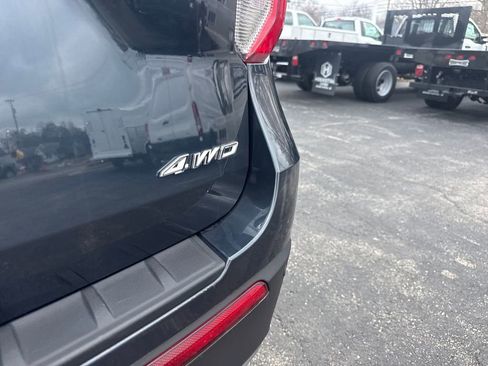 Used 2024 Ford Explorer XLT w/ Equipment Group 202A image 11