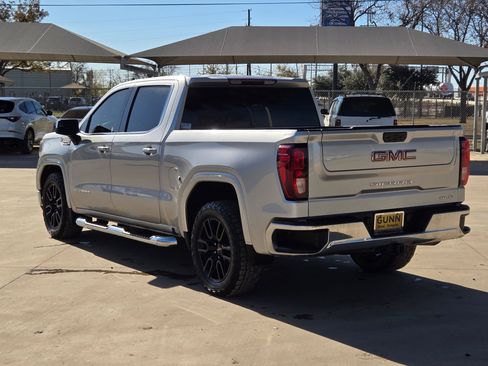 Certified 2022 GMC Sierra 1500 SLE image 5