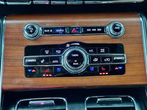 Used 2022 Lincoln Aviator Reserve w/ Equipment Group 201A image 16