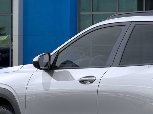 New 2026 Chevrolet Trax LT w/ Driver Confidence Package image 12