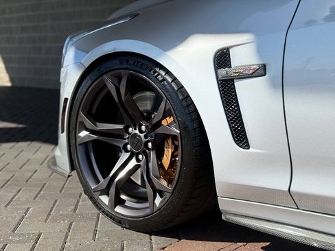 Used 2016 Cadillac CTS V w/ Luxury Package RWD image 90