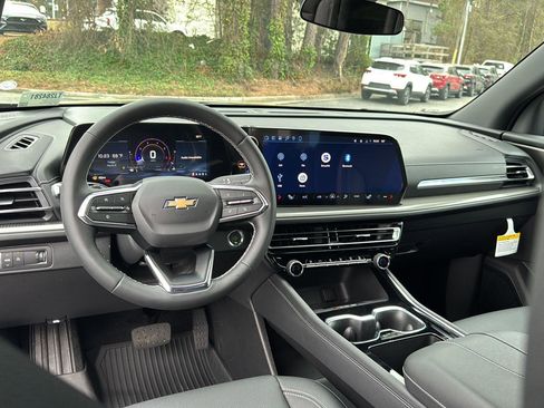 New 2026 Chevrolet Traverse LT w/ LPO, Floor Liner Package image 16