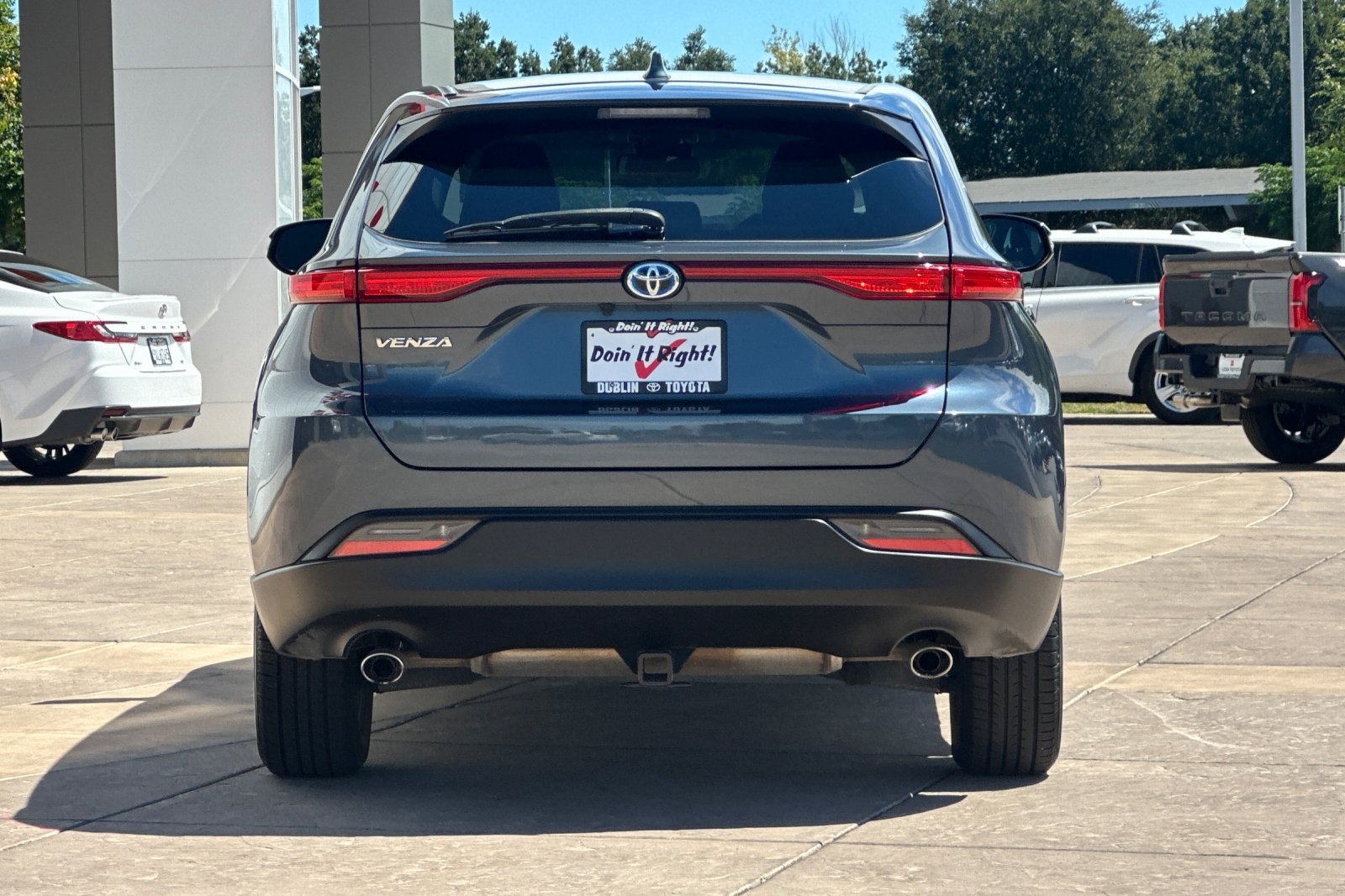 Certified 2024 Toyota Venza LE AWD/4WD image 6