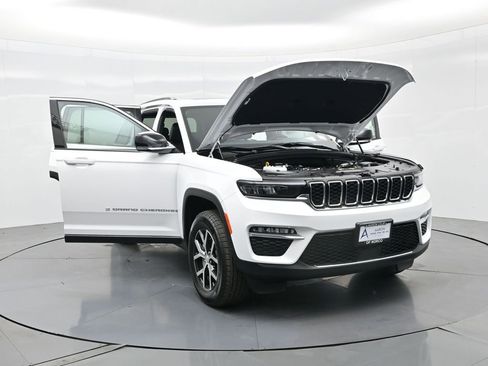 New 2025 Jeep Grand Cherokee Limited image 37