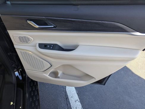 Certified 2024 Jeep Grand Cherokee L Limited w/ Luxury Tech Group II image 35