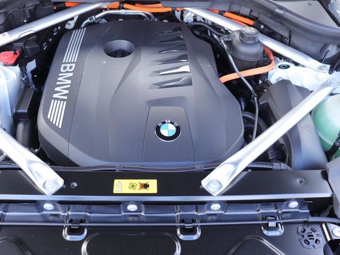 New 2026 BMW X5 xDrive50e w/ Climate Comfort Package image 47
