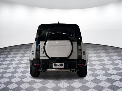 New 2026 Land Rover Defender 110 X-Dynamic SE AWD/4WD image 7