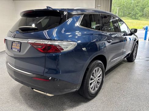 Used 2023 Buick Enclave Essence AWD/4WD image 7