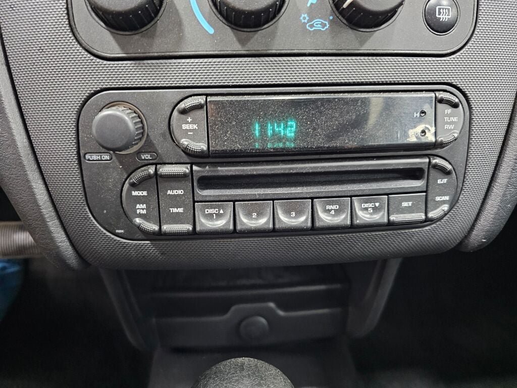 Used 2006 Dodge Stratus SXT FWD image 18