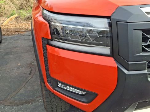 Used 2025 Nissan Frontier PRO-4X w/ Tow Package image 5