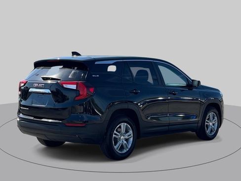 Used 2023 GMC Terrain SLE w/ LPO, Floor Liner Package FWD image 4