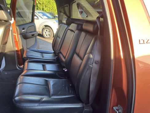 Used 2007 Chevrolet Avalanche LTZ w/ LTZ Preferred Equipment Group AWD/4WD image 30