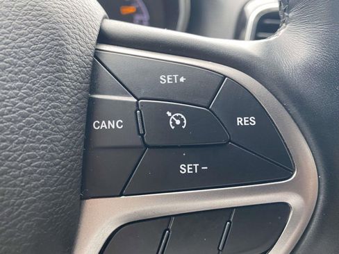 Used 2020 Jeep Grand Cherokee Limited image 26