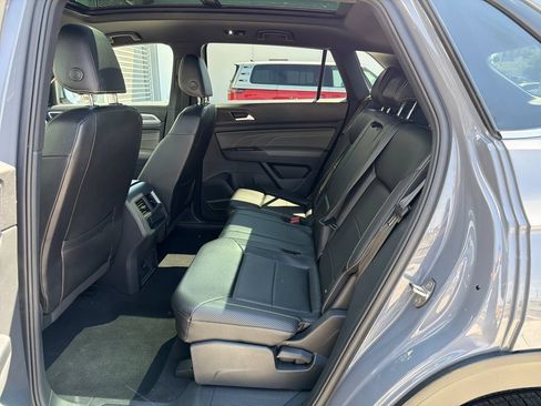 Certified 2021 Volkswagen Atlas Cross Sport SE AWD/4WD image 14