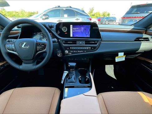 New 2025 Lexus ES 350 w/ Premium Package image 5