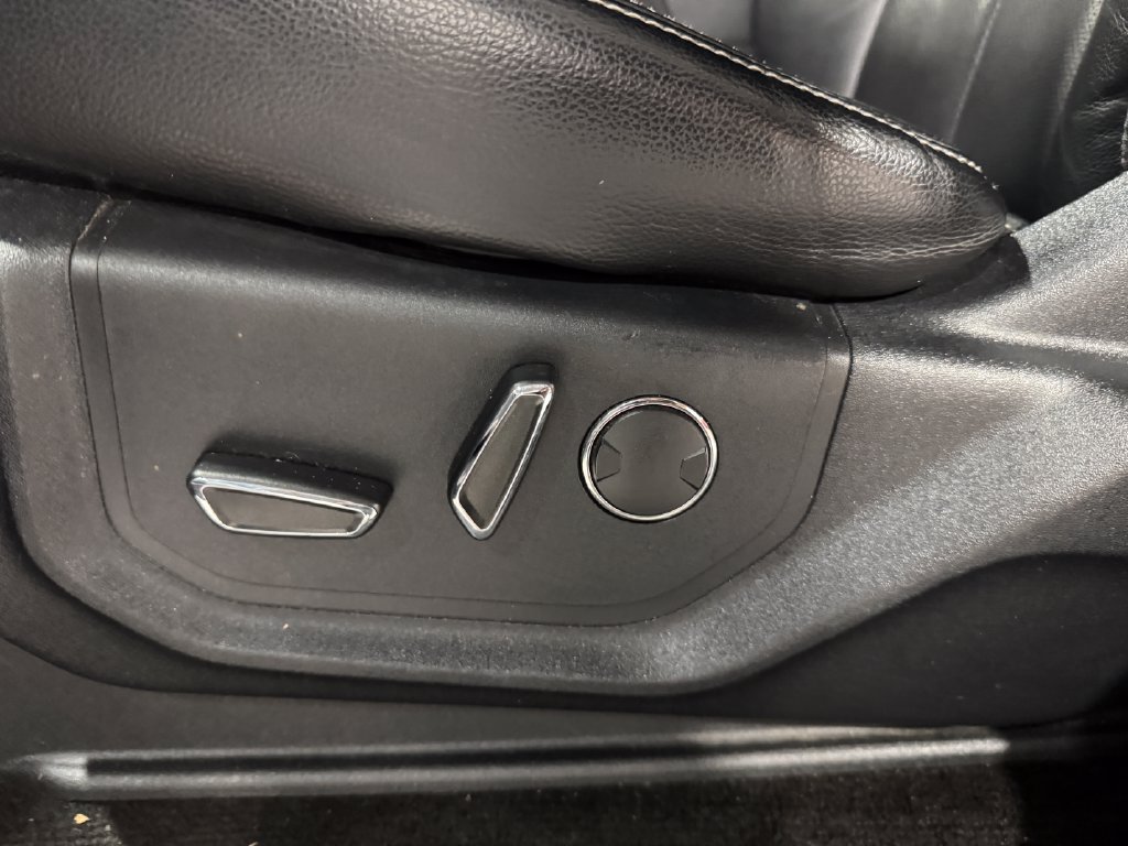 Used 2018 Ford F150 Lariat w/ Equipment Group 502A Luxury AWD/4WD image 17