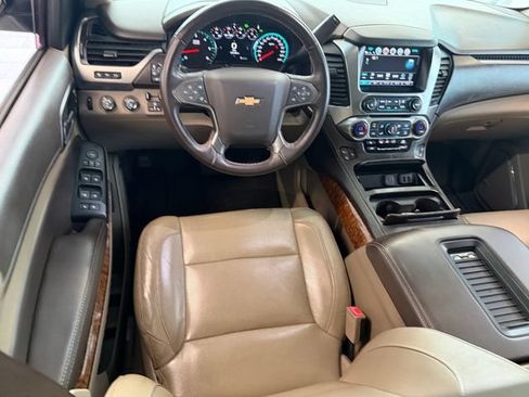 Used 2018 Chevrolet Suburban Premier AWD/4WD image 13