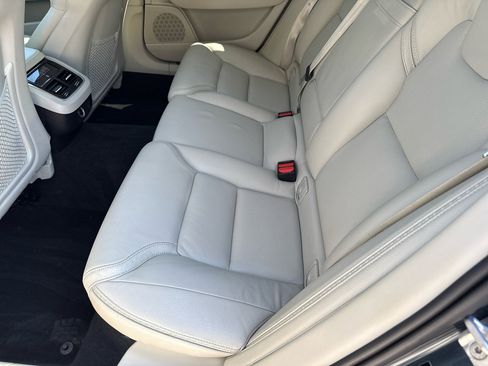 Used 2018 Volvo V90 T5 Cross Country w/ Convenience Package image 46