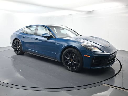 Certified 2026 Porsche Panamera RWD image 17