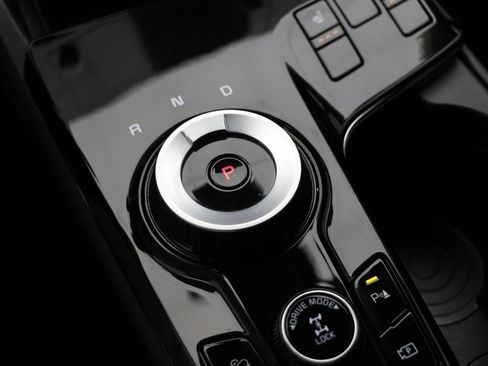 Used 2023 Kia Sportage LX image 25